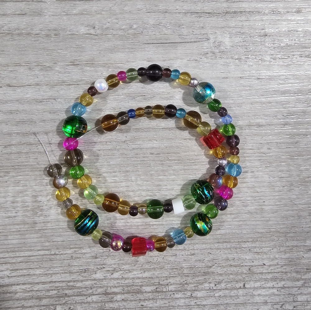 011 Multi- color, multi-size glass beads for jewelry making - 15 inch strand